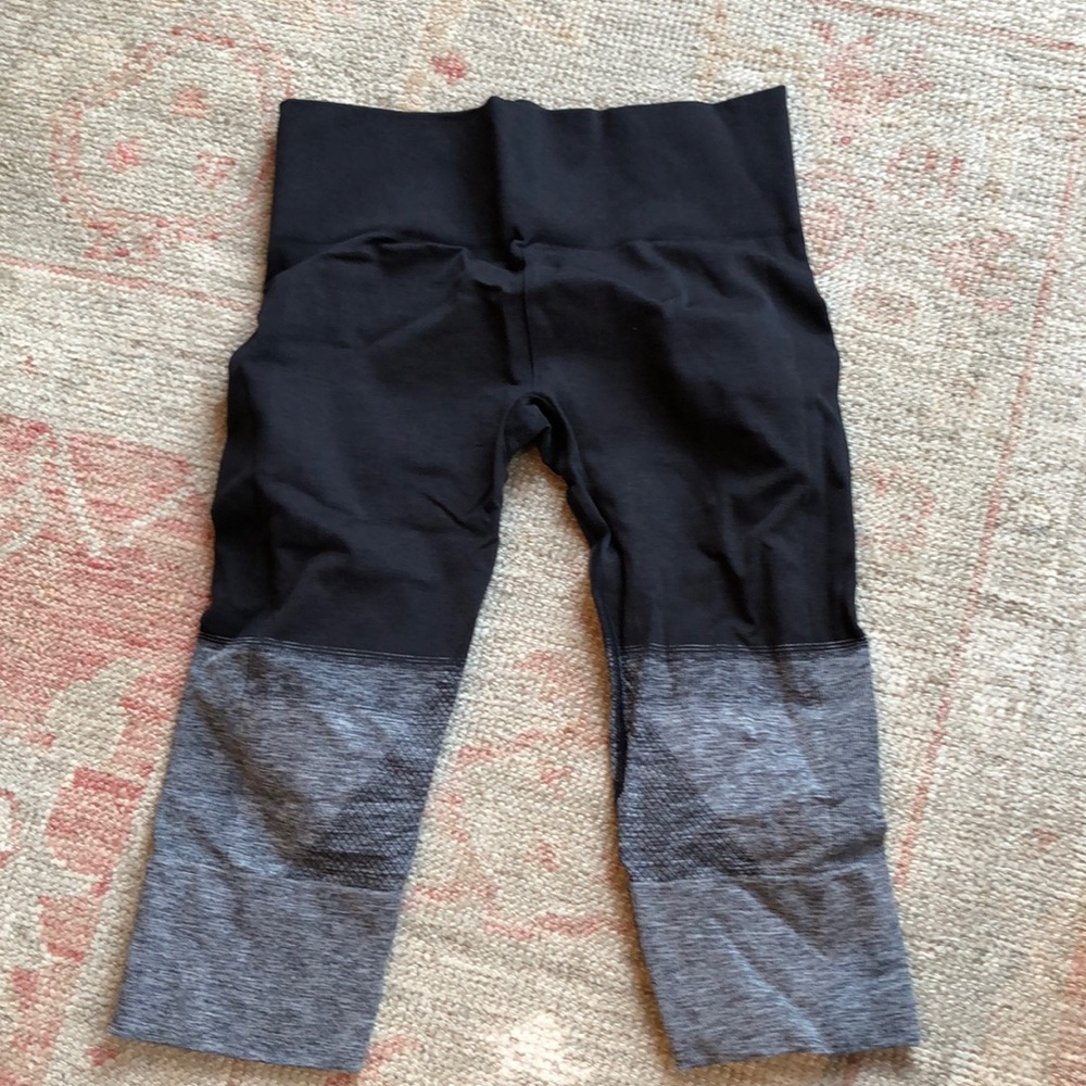 Lululemon cropped pants